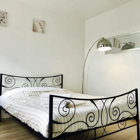 Deux Pieces Derniere Etage Avec Terrasse Apartment *