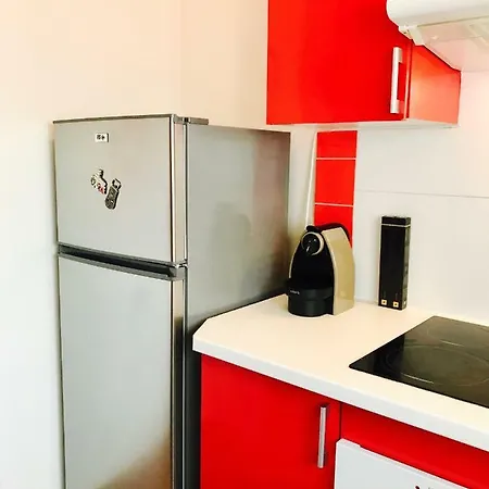 Deux Pieces Derniere Etage Avec Terrasse Apartment