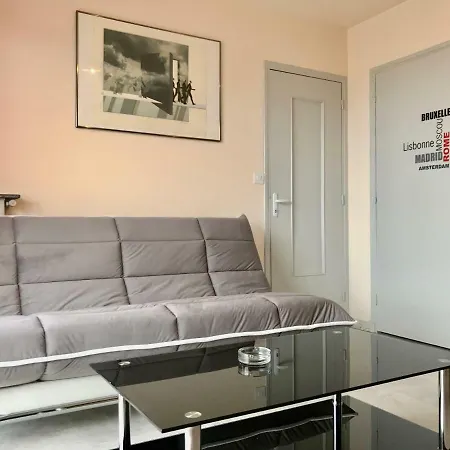 Apartment Deux Pieces Derniere Etage Avec Terrasse Antibes